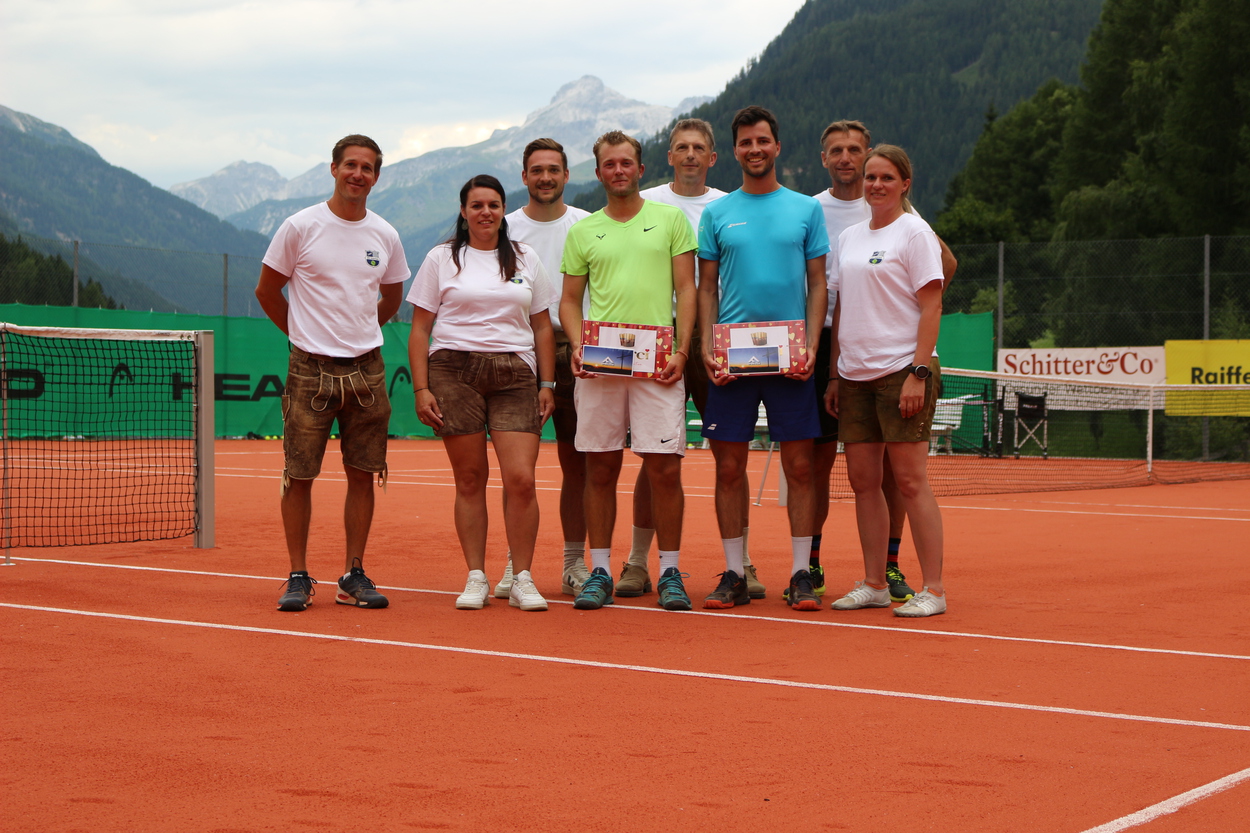 "Spiel, Spaß und Sonnenschein – Tennisplätze feierlich eröffnet"